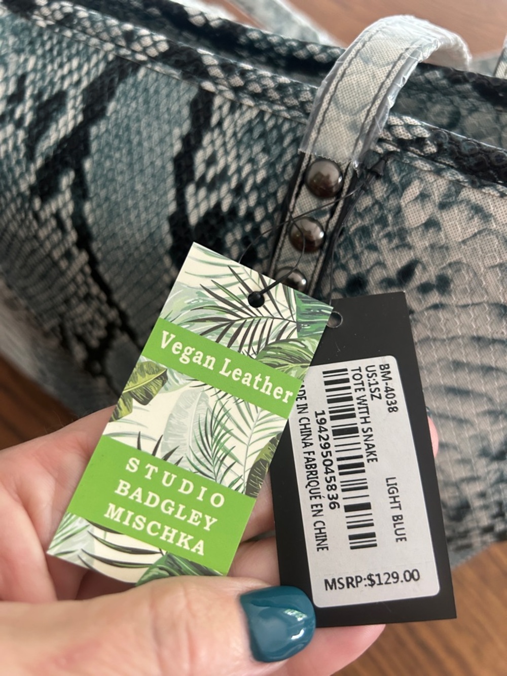 New Studio Badgley Mischka Vegan Leather Snakeskin Multi-Stripe Tote Bag - Picture 6 of 6